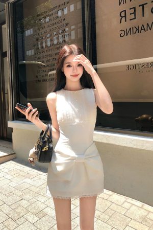 French-Style Bow Sleeveless Dress for Women - High-End Waist-Cinching Slim Mini Skirt for Summer, Chic Design for Fashion Lovers