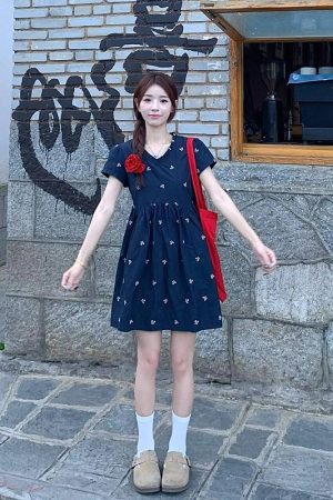 French Style Embroidered Bow Tie Dress for Women, Sweet V-Neck Short Doll Dress, Summer Fashion, Romantic Look