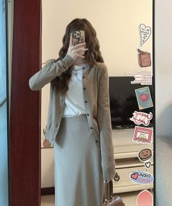 French-Style Fitted Knitted Cardigan Top & Half-Length Skirt Two-Piece Set for Women - Chic Autumn/Winter Fashion