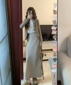 French-Style Fitted Knitted Cardigan Top & Half-Length Skirt Two-Piece Set for Women - Chic Autumn/Winter Fashion