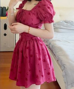 French-Style Floral Dress for Women, Square Neck, Waist-Cinching, Puff Sleeves, Short Skirt, Elegant Summer Fashion for Petite Figures