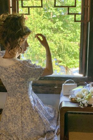 French-Style Floral Dress with Doll Collar and Waist-Cinching Design for Women - Elegant Summer Seaside Vacation Long Skirt