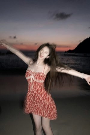French-Style Floral Spaghetti Strap Dress for Women, Waist-Cinching, Elegant Design, Sweet & Spicy Short Skirt for Summer Beach Vacation