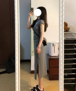 French-Style Gray Pleated Knitted Dress for Women, Slim Fit, Elegant Design, Short Sleeves, Split Skirt, Summer Fashion, Y2K Style
