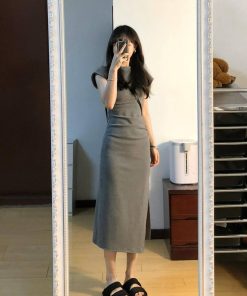 French-Style Gray Pleated Knitted Dress for Women, Slim Fit, Elegant Design, Short Sleeves, Split Skirt, Summer Fashion, Y2K Style