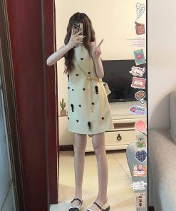 French-Style Halter Neck Sleeveless Dress for Women - Waist-Cinching Elegant Short Skirt - Summer 2025 Petite Fashion