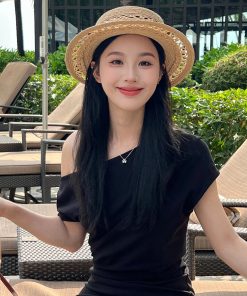 French-Style Hand-Woven Straw Flat-Top Sun Hat for Travel & Beach, Elegant Sun Protection Accessory, Light Luxury Gift Idea