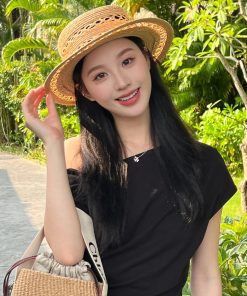 French-Style Hand-Woven Straw Flat-Top Sun Hat for Travel & Beach, Elegant Sun Protection Accessory, Light Luxury Gift Idea