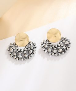French-Style Hollow Fan-Shaped Glass Bead Earrings - Vintage Light Luxury Elegant Ear Accessories