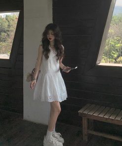 French-Style Lace Spliced Sleeveless Summer Dress for Women - V-Neck Short Skirt with Design-Oriented Niche Temperament