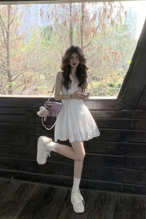 French-Style Lace Spliced Sleeveless Summer Dress for Women - V-Neck Short Skirt with Design-Oriented Niche Temperament