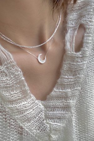 French Style Light Luxury Deep Sea Natural White Mother-of-Pearl Moon Necklace for Women, S925 Silver Clavicle Chain, Influencer Favorite