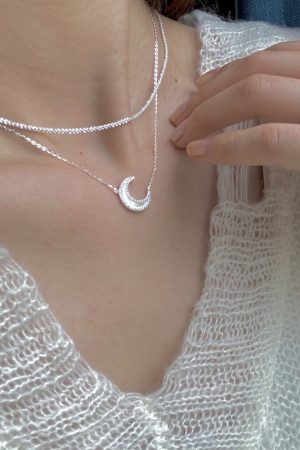 French Style Light Luxury Deep Sea Natural White Mother-of-Pearl Moon Necklace for Women, S925 Silver Clavicle Chain, Influencer Favorite