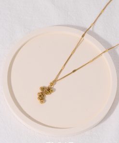 French-style Light Luxury Women's Necklace with Floating Metal Clavicle Chain and Small Ball Design