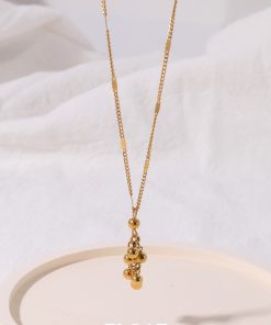French-style Light Luxury Women's Necklace with Floating Metal Clavicle Chain and Small Ball Design