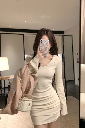 French-Style Long Sleeve Knitted Bodycon Dress for Women - Slim Fit Sexy Mini Skirt for Early Spring Fashion
