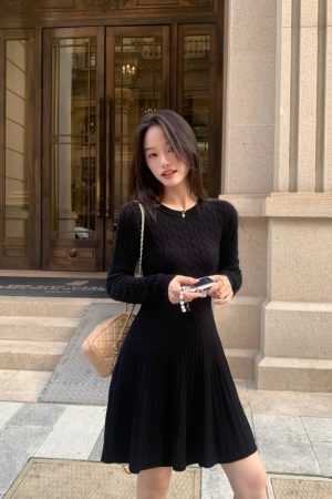 French-Style Long Sleeve Knitted Dress for Women, Waist-Cinching A-Line, Slimming Round Neck, Chic Casual Mini Dress