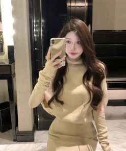 French-Style Long Sleeve Knitted Dress for Women, Waist-Cinching Bodycon Sweater Dress, Spring Fashion, Chic and Elegant Design