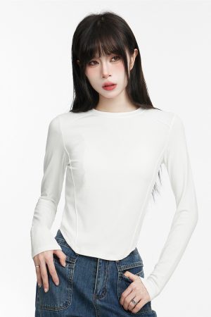 French-Style Long Sleeve T-Shirt for Women, Slim Fit, Round Neck, Fishbone Curved Hem, Trendy Casual Top