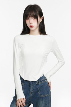 French-Style Long Sleeve T-Shirt for Women, Slim Fit, Round Neck, Fishbone Curved Hem, Trendy Casual Top