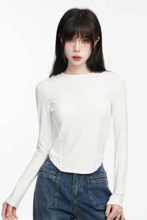 French-Style Long Sleeve T-Shirt for Women, Slim Fit, Round Neck, Fishbone Curved Hem, Trendy Casual Top