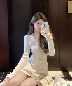 French-Style Long Sleeve V-Neck Knitted Dress for Women, Waist-Cinching Elegant Design, Short Skirt for Autumn and Winter Fashion