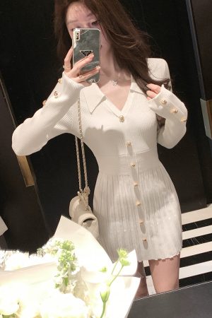 French-Style Long Sleeve V-Neck Knitted Dress for Women, Waist-Cinching Elegant Design, Short Skirt for Autumn and Winter Fashion