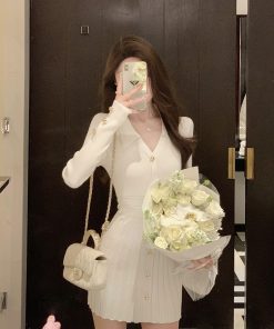 French-Style Long Sleeve V-Neck Knitted Dress for Women, Waist-Cinching Elegant Design, Short Skirt for Autumn and Winter Fashion