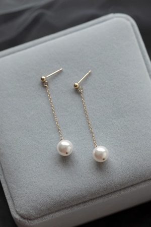 French-Style Long Tassel Pearl Earrings - Niche High-End Stud Accessories for 2025 Fashion Trends