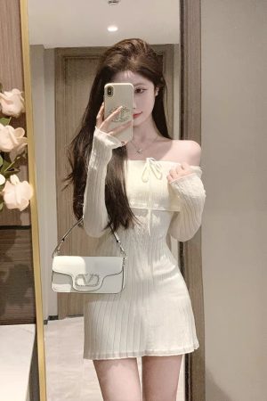 French-Style One-Shoulder Knitted Dress for Women, Slim Fit Off-Shoulder Short Skirt, Spring Autumn Fashion