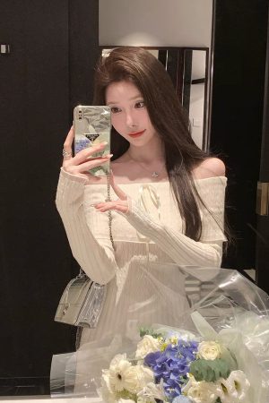 French-Style One-Shoulder Knitted Dress for Women, Slim Fit Off-Shoulder Short Skirt, Spring Autumn Fashion