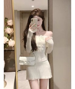 French-Style One-Shoulder Knitted Dress for Women, Slim Fit Off-Shoulder Short Skirt, Spring Autumn Fashion