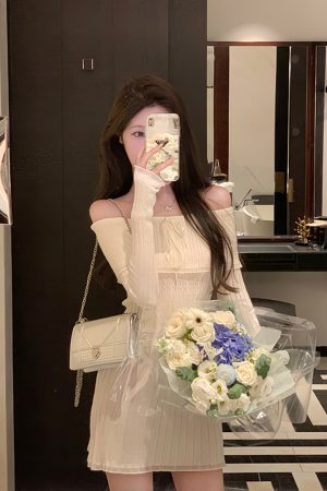 French-Style One-Shoulder Knitted Dress for Women, Slim Fit Off-Shoulder Short Skirt, Spring Autumn Fashion