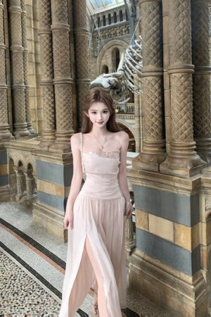 French-Style Pleated Split Dress for Women - Elegant Summer Vacation Long Skirt with High-End Feel, Perfect for 90s and Y2K Fashion.