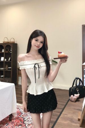 French-Style Polka Dot One-Shoulder Top and Skirt Set - Sweet Body-Shaping Summer Outfit for Women