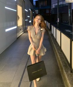 French-Style Polo Collar Spliced Dress for Women â€“ Elegant Puff Skirt, Waist-Cinching Design, Perfect for Summer Fashion