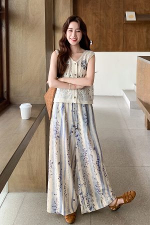 French-Style Printed High-Waisted Wide-Leg Pants Set with Hollowed-Out Top - Vintage Summer 2025 Two-Piece Outfit for Women