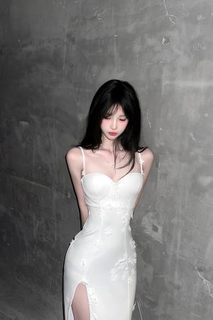 French-Style Pure Desire White Floral Split Strap Dress for Women - Elegant Summer Long Skirt in Trendy Design