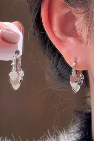 French-style Sequined Heart Earrings for Women - Unique Niche Ear Clips, Trendy 2025 High-End Fashion Jewelry