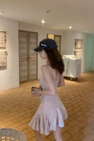 French-Style Sexy Black Spaghetti Strap Dress for Women â€“ Fitted Waist, Slim Short Skirt, Perfect for Summer Fashion