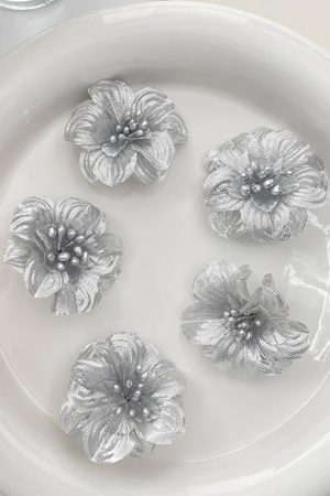 French-Style Silver Flower Hair Clip for Bangs, Chic Side Clip, Elegant Fairy Photo Accessory, Versatile Hairpiece