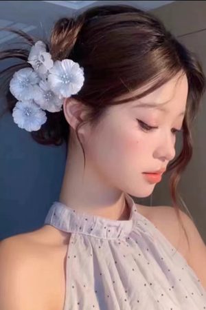 French-Style Silver Flower Hair Clip for Bangs, Chic Side Clip, Elegant Fairy Photo Accessory, Versatile Hairpiece