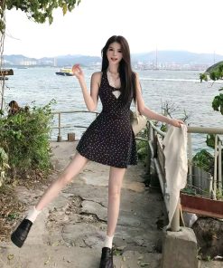 French-Style Sleeveless Floral Dress with Lace Splicing and Cinched Waist - Summer Two-Piece Look for Women