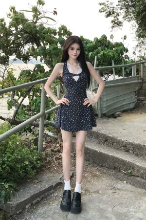 French-Style Sleeveless Floral Dress with Lace Splicing and Cinched Waist - Summer Two-Piece Look for Women