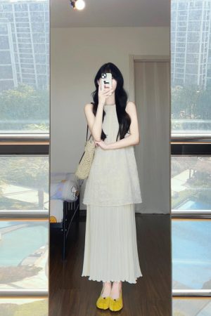 French-Style Sleeveless Two-Piece Long Summer Dress for Women - Chic Vacation Look with Elegant High-End Feel