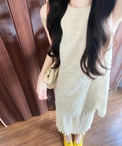 French-Style Sleeveless Two-Piece Long Summer Dress for Women - Chic Vacation Look with Elegant High-End Feel