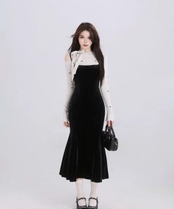 French-Style Spaghetti Strap Off-Shoulder Dress with Fishtail Skirt and Waist Design - Sexy Spring Fashion for Women