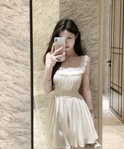 French-Style Square Neck Spaghetti Strap Dress for Women with Lace Splicing, Fitted Waist, and Short Skirt – Perfect Summer Look