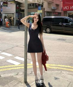 French-Style V-Neck Sleeveless Vest Dress for Women - Fitted Waist, Elegant Short Skirt, Summer 2025 Fashion