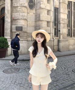 French-Style Waist-Cinching V-Neck Bow Short Sleeve Top and Shorts Set - Women's Summer Niche Design with Elegant Temperament